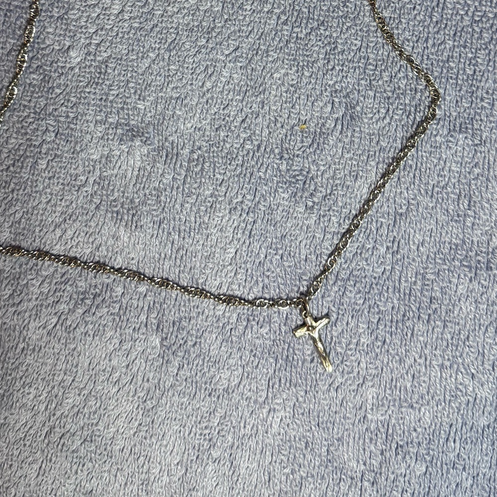 Silver used James Avery  Cross Pendant Necklace - Picture 5 of 7